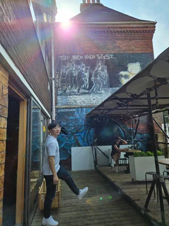 The Mild Mild West 앞에서